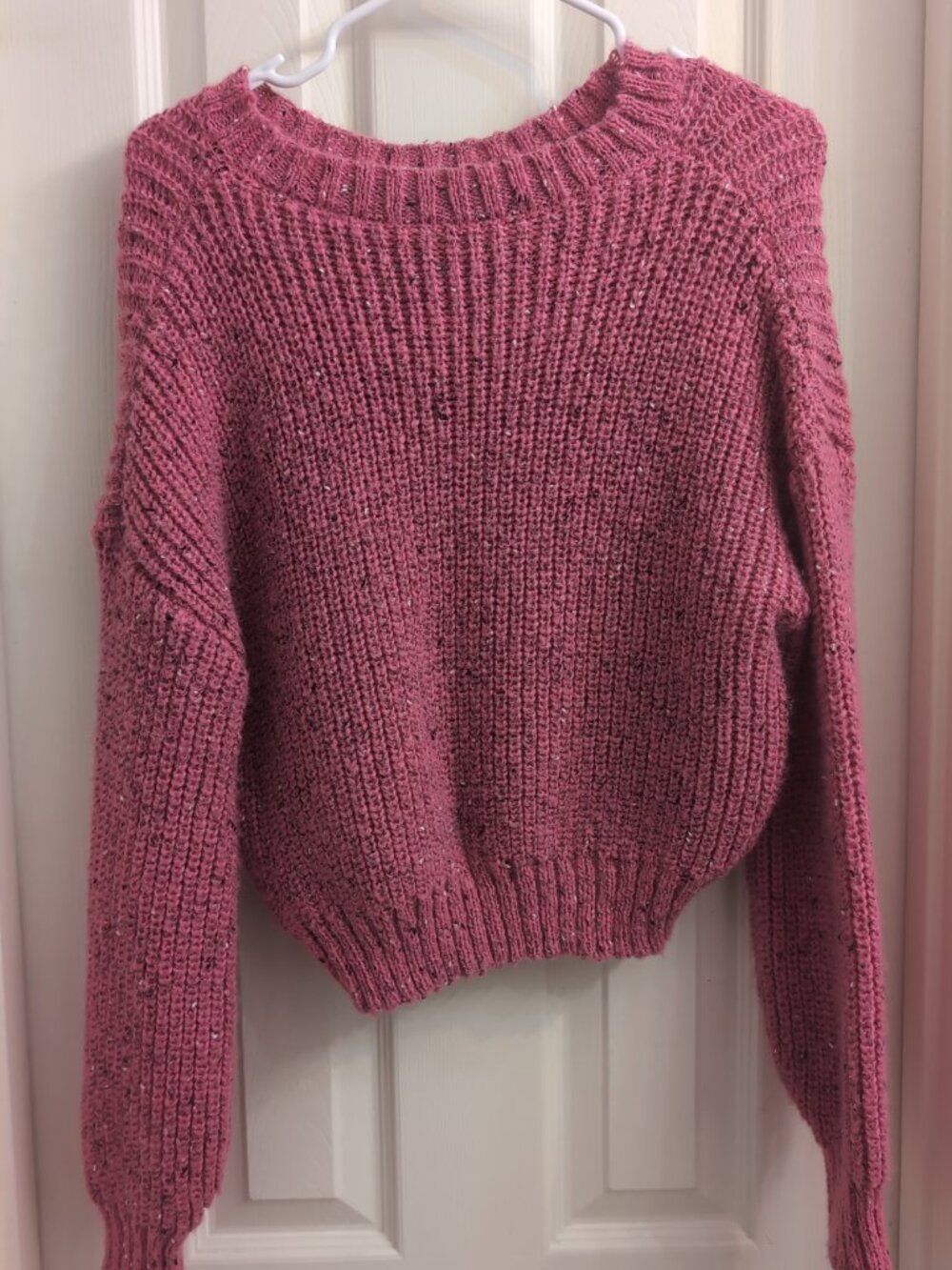 Pink sweater - Picture 2 of 2